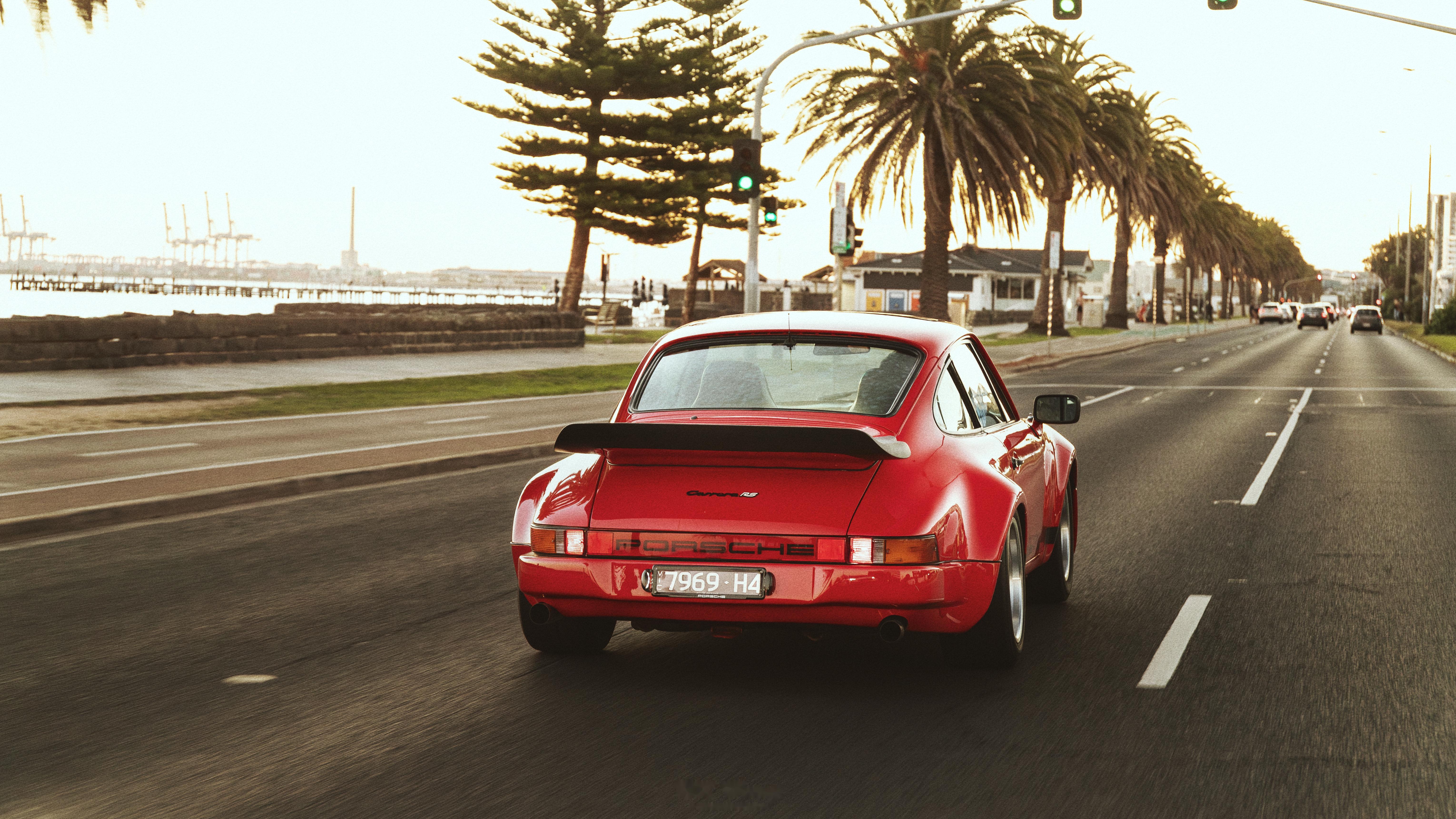 最近拍摄的一台很特别的风冷保时捷 这原本是一台g model的911 sc