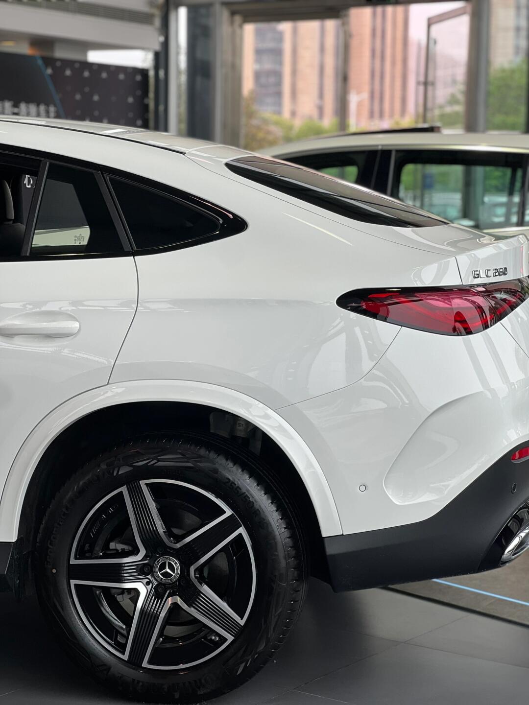 奔驰glc coupe|斩男又斩女,最美进口轿跑suv