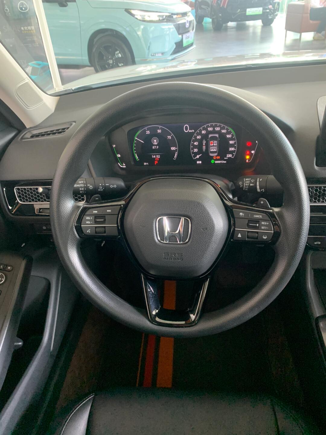 油耗4.5 本田2.0油电混合 才13万多