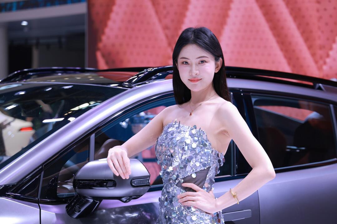 【北京车展】靓男靓女靓车,特别出片