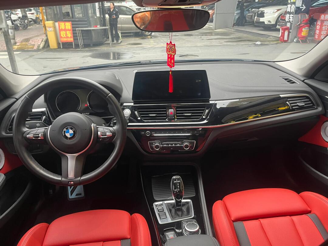 拿下 22年宝马125i m 运动曜夜 广州一手 行驶3.9万公里