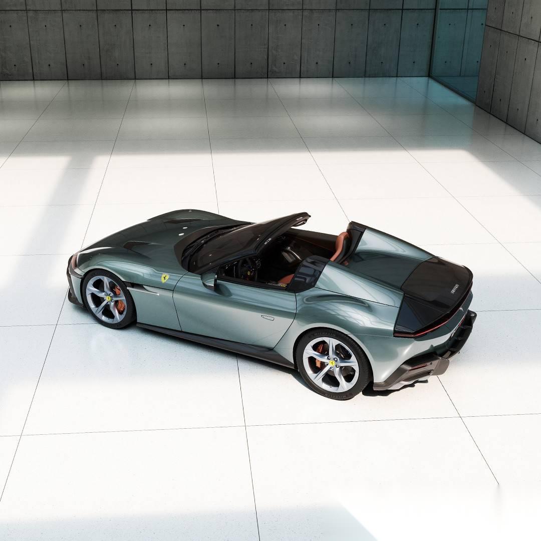 法拉利发布了一台新车,这个外观恐怕是我第一个觉得不