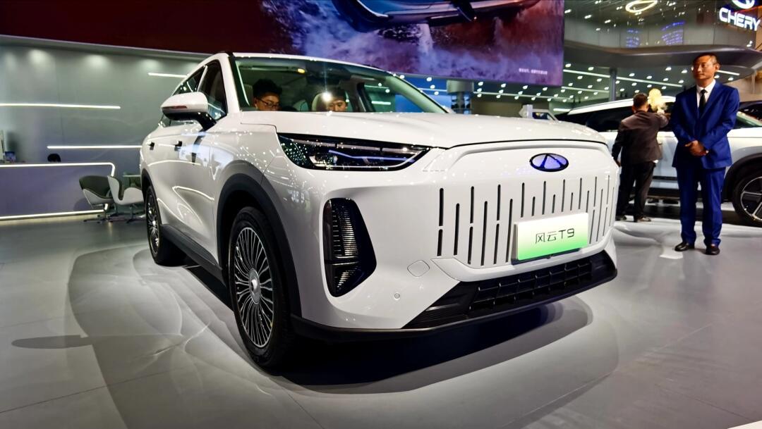 奇瑞风云t9预售价降2万,13.99万起?