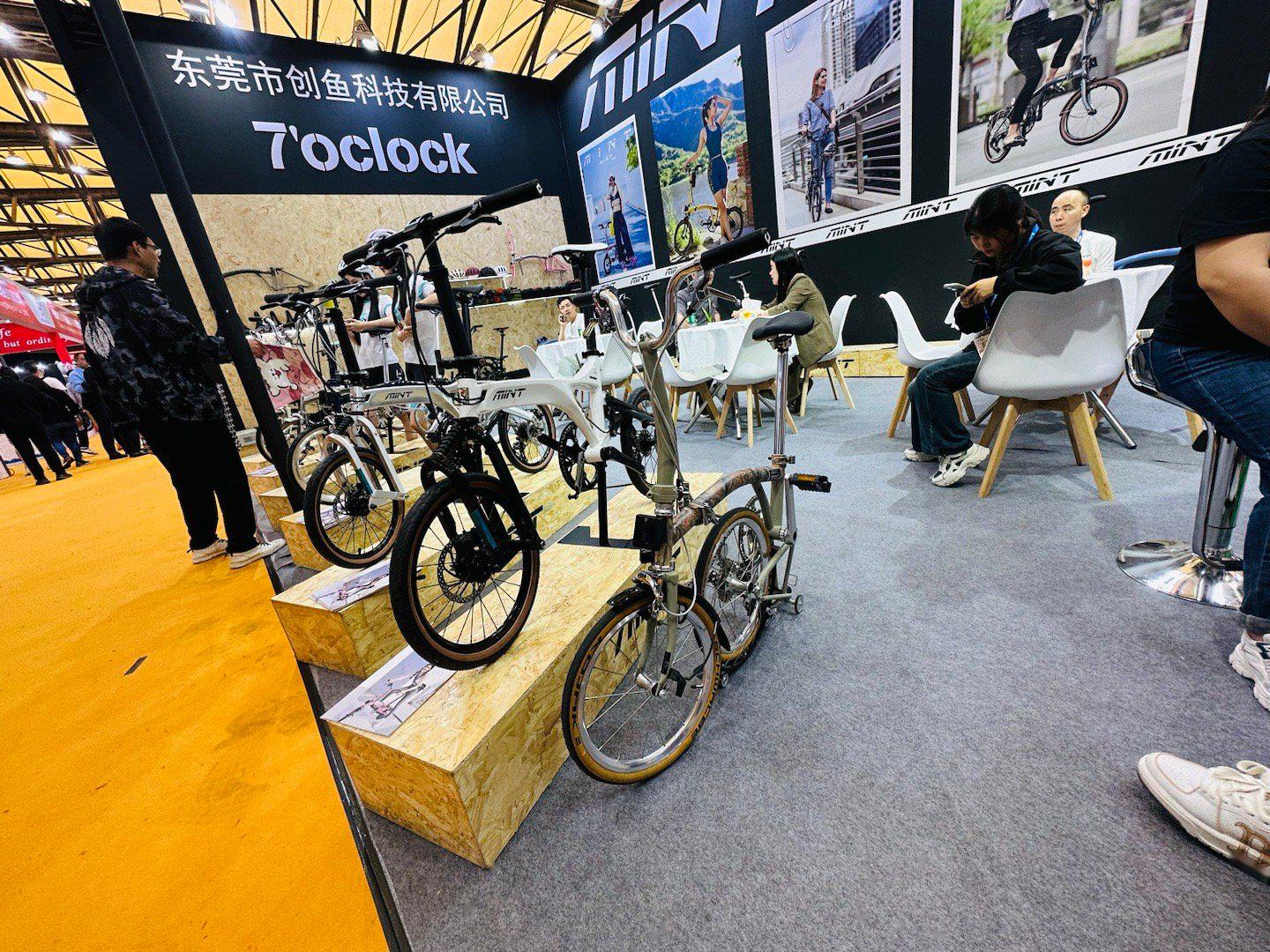 用半天的时间走马观花看了一下上海自行车展,学习了一些硬核的知识,也