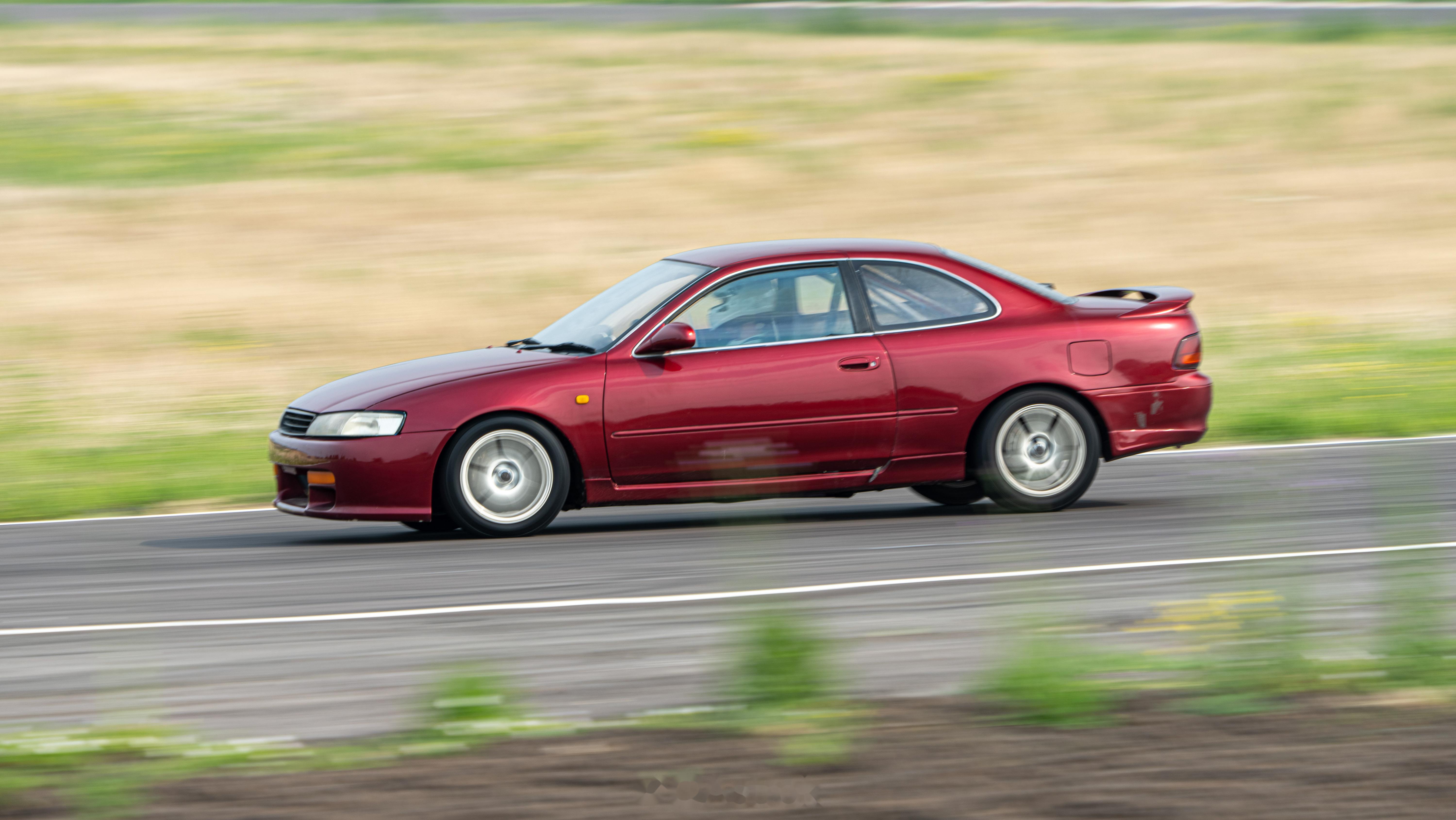 丰田第七代卡罗拉的衍生车型,双门轿跑levin gt-apex,ae86的正统继