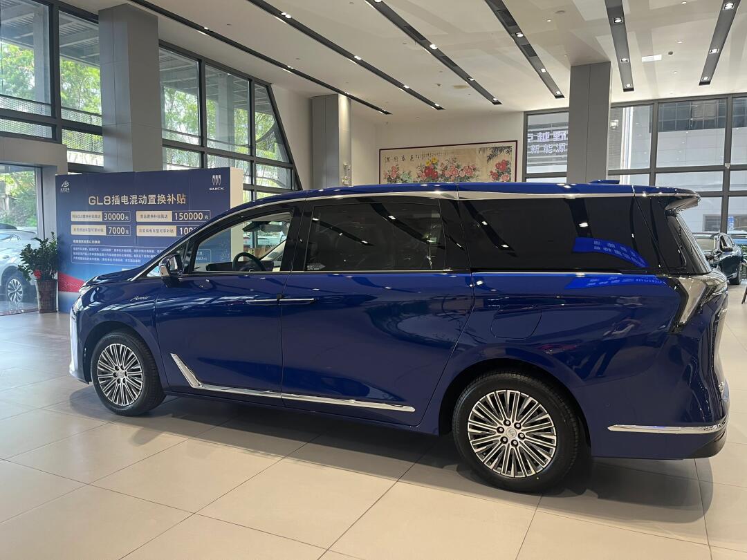 别克听劝了|终于看到全新gl8陆尊phev的实车