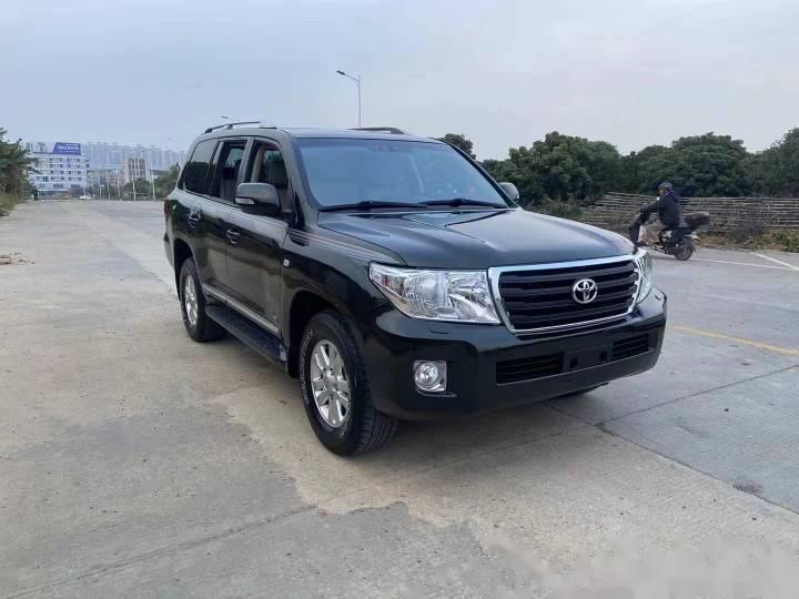 十几万,15款丰田兰德酷61泽路69最顶配4700vx-r军绿色/黄笼/无