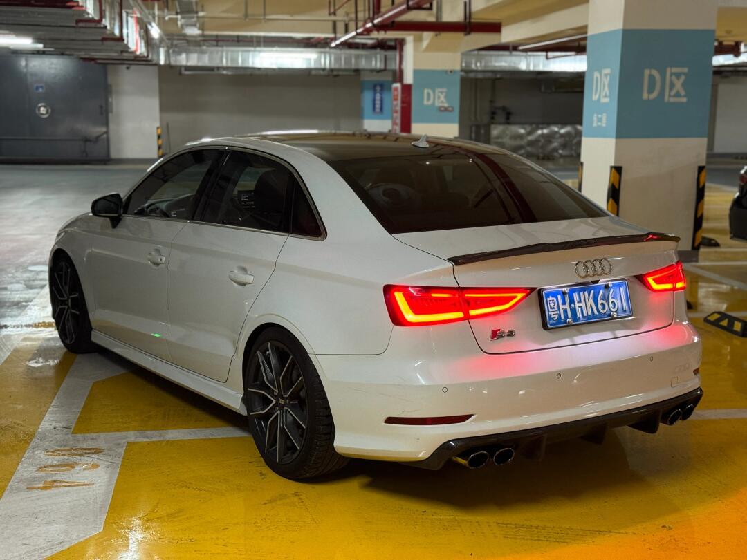 "后生唔玩性能车 好似落雨唔担遮" 17年进口奥迪s3 2.