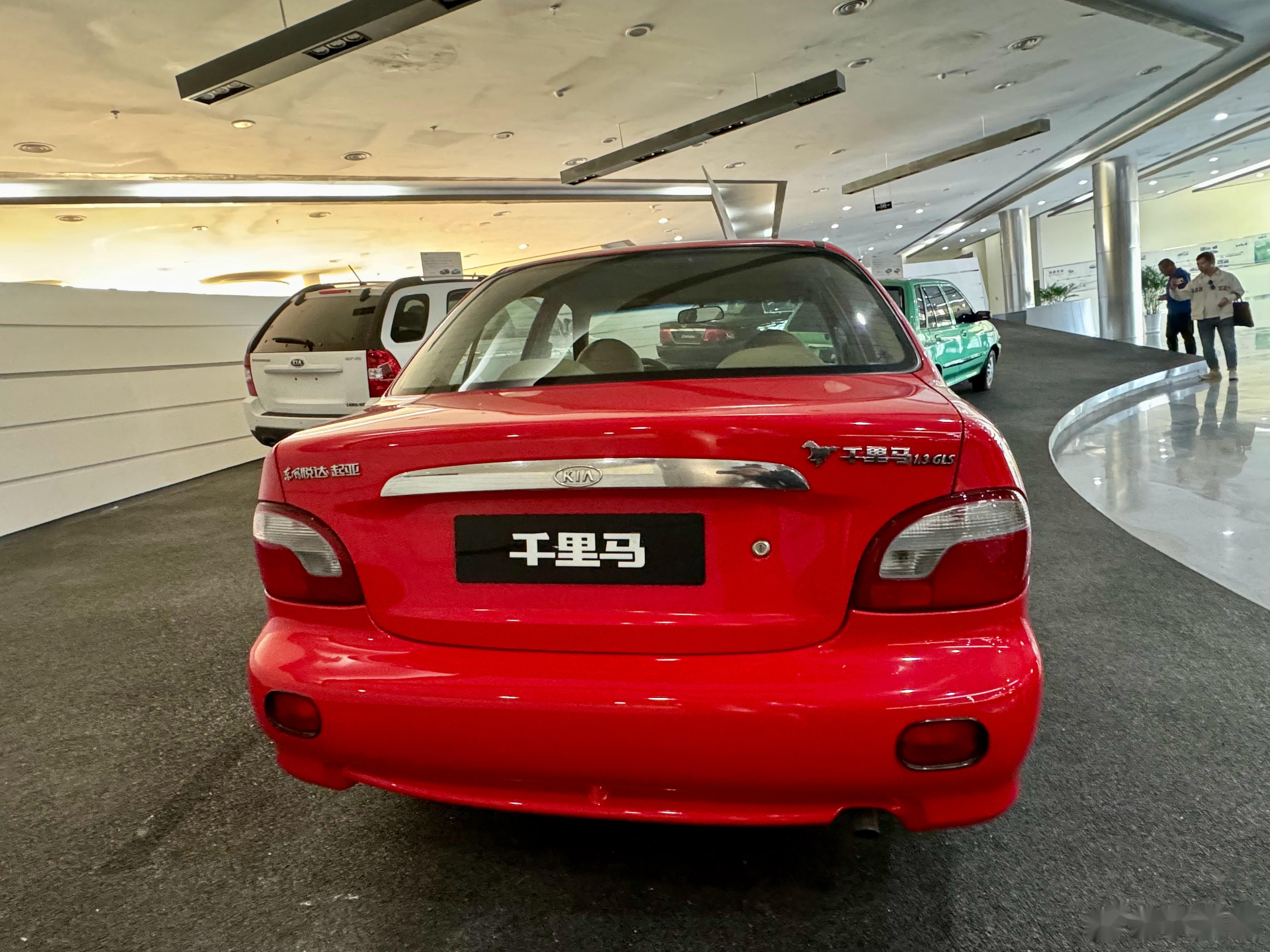 该车是起亚最早在国内生产并销售的第一款车,于