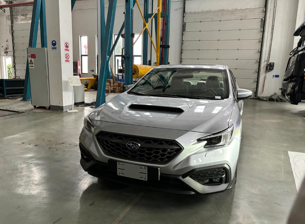 全新斯巴鲁wrx上市,售价36.98万元,将以平行进口方式引入,限量200台.