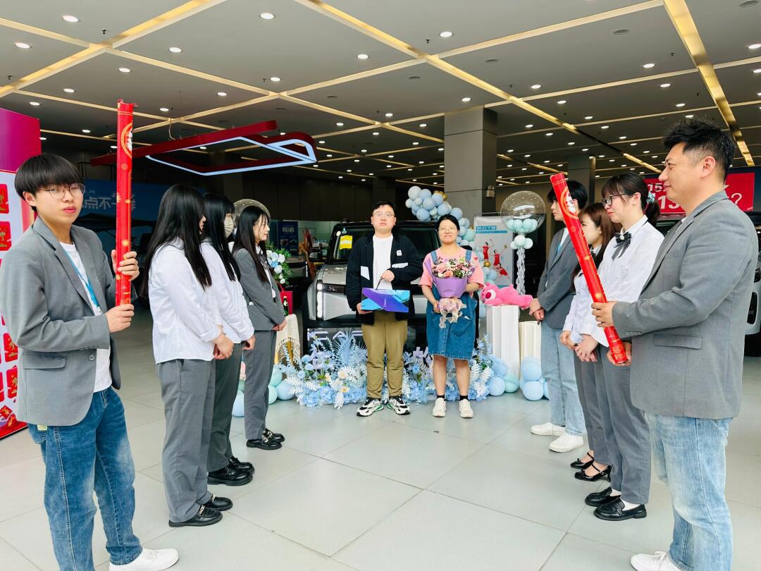 恭喜黄先生喜提爱车78 成为我们尊贵的icar 车主95 新车新气象,愿