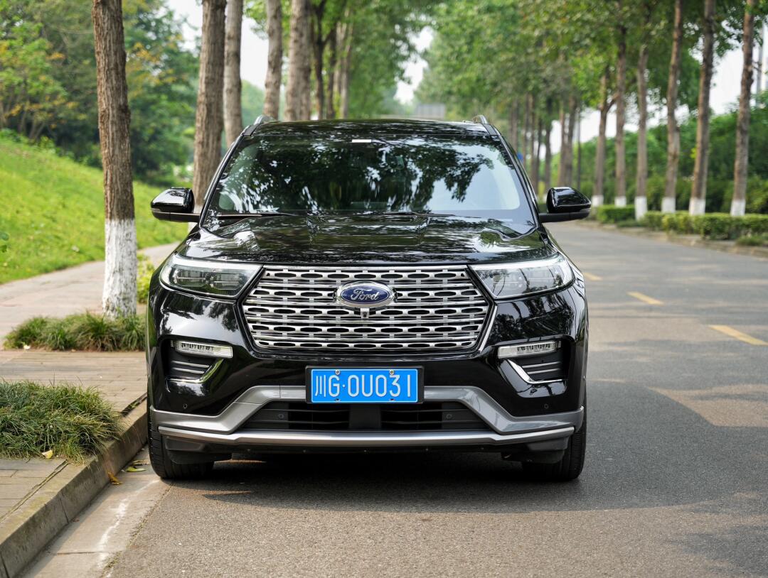 福特 探险者 2020款 ecoboost 285 四驱钛金