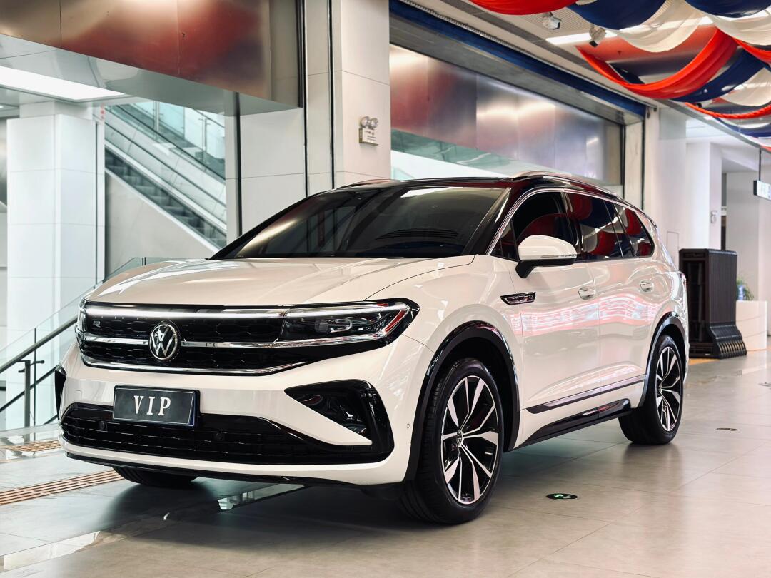 22年大众揽境380t四驱r-line拓镜 6座 前后加热 并线辅助 acc自适