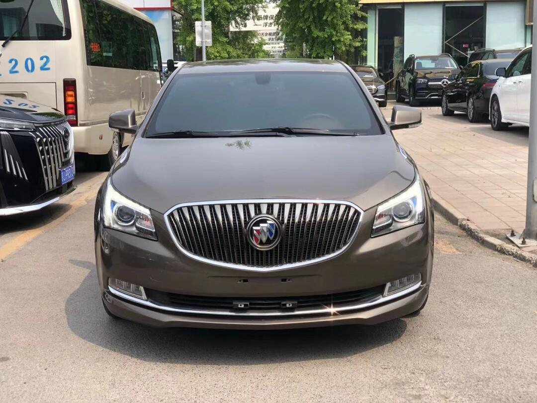 2014年别克君越,2.4排量,9万公里,一处喷漆,全程店保,国5河北可落户!