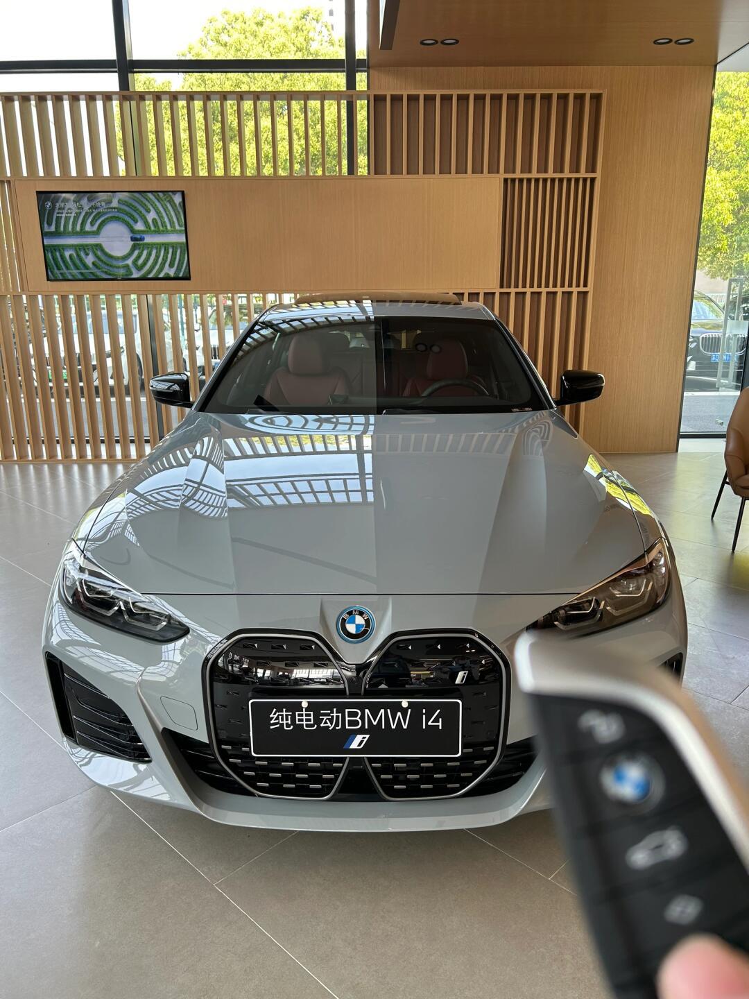 纯电动bmw i4