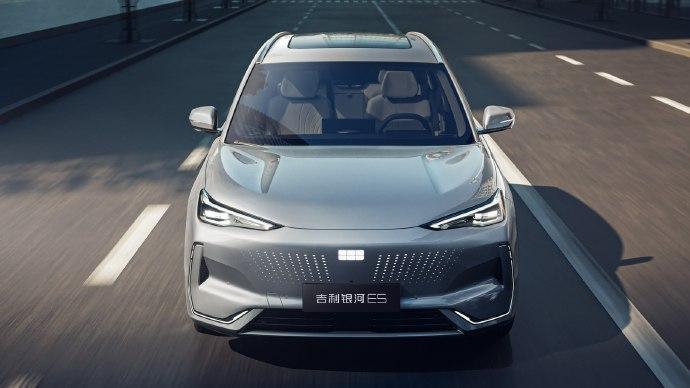 在当前的汽车市场,纯电动suv领域正经历着一场激烈的竞争,特别是在15