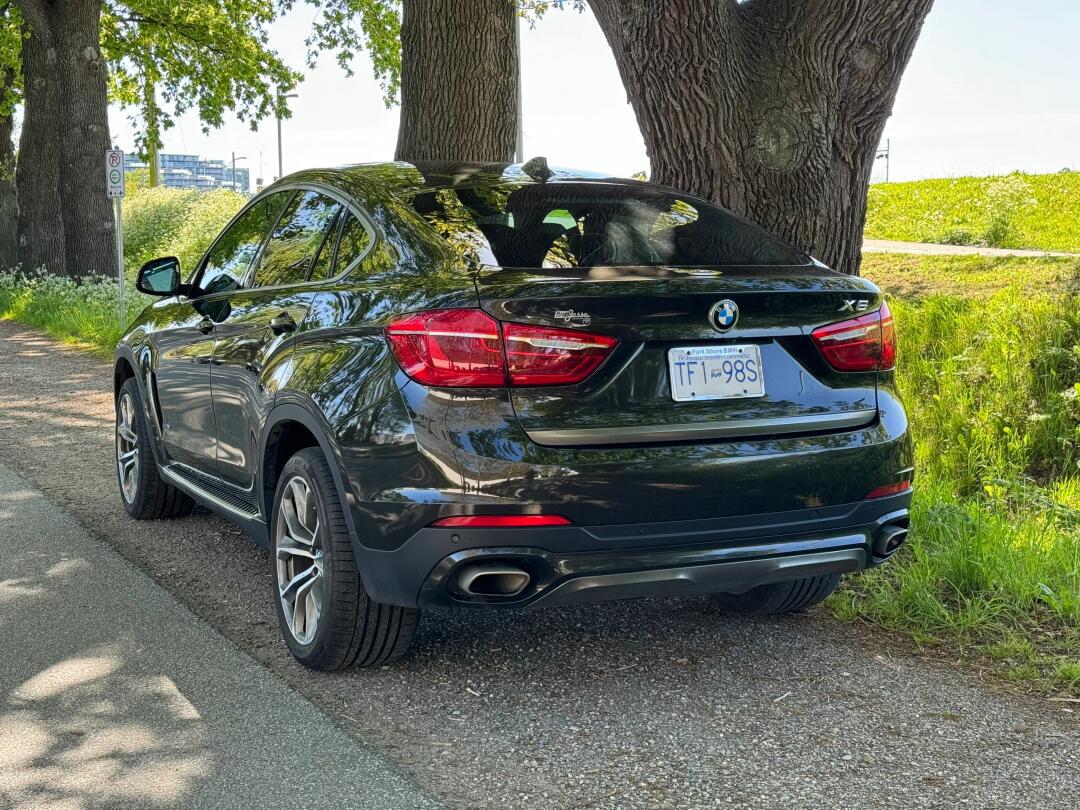 温哥华买车:低公里宝马x6