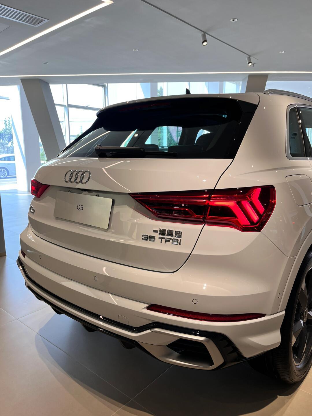 20w 的豪华suv,奥迪q3 vs gla,惊喜在后面