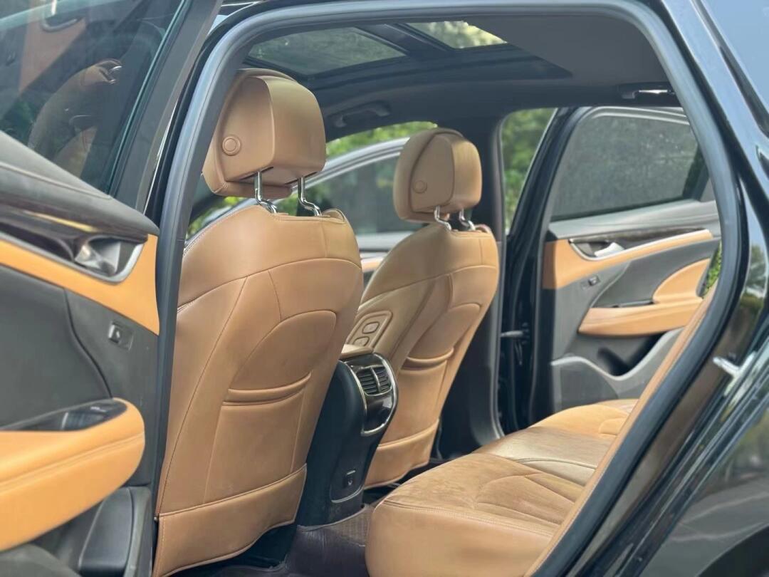 18年别克君越28t豪华版