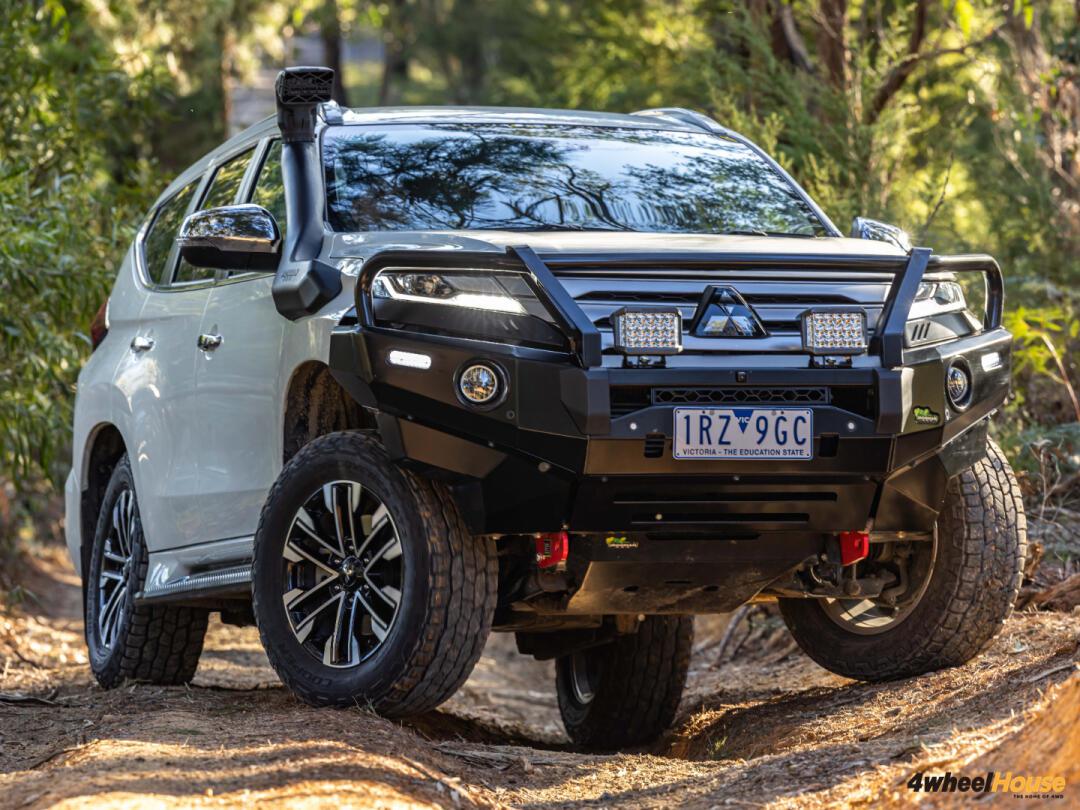 当前位置:>易车>社区>帕杰罗社区>三菱帕杰罗sport:越野改装新风尚