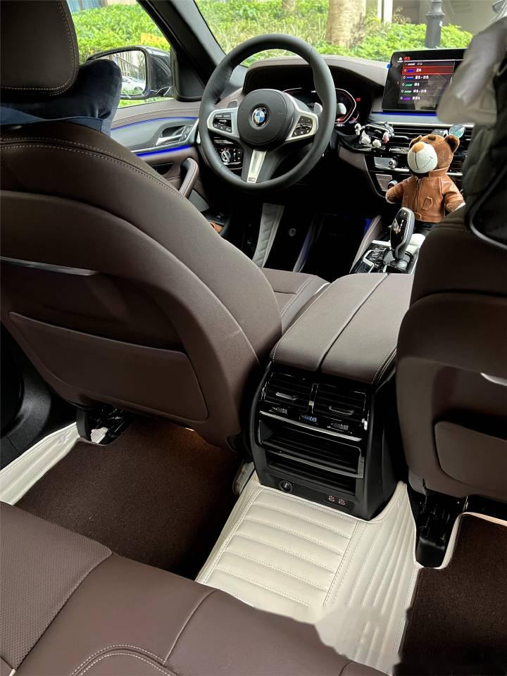 在我的审美上宝马530li最让我心动的,除了它流畅的车身,>720_960竖版