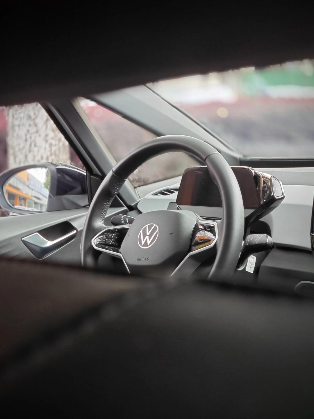 大家好,我是一名大众id.车主,目前驾驶大众纯电动汽车