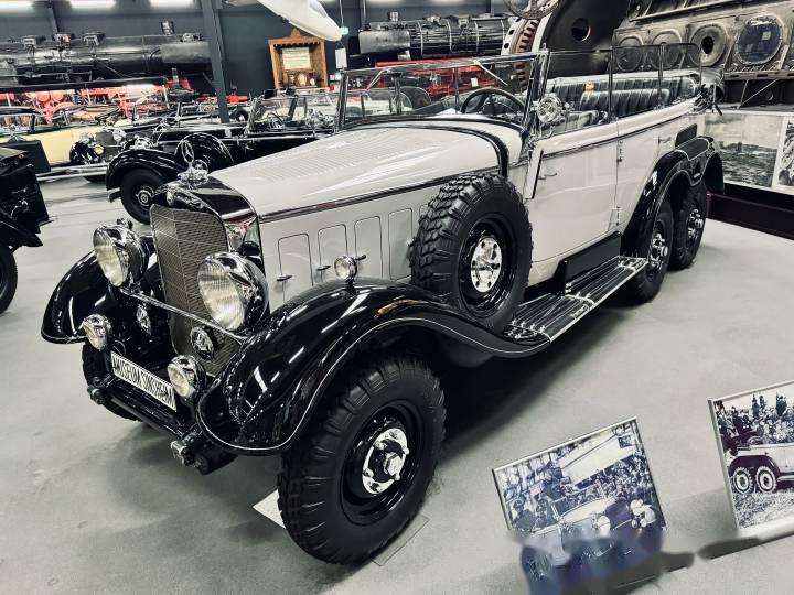 小胡子的奔驰g4(现在奔驰g的前身) 原配防弹玻璃 当年奔驰做工太好了