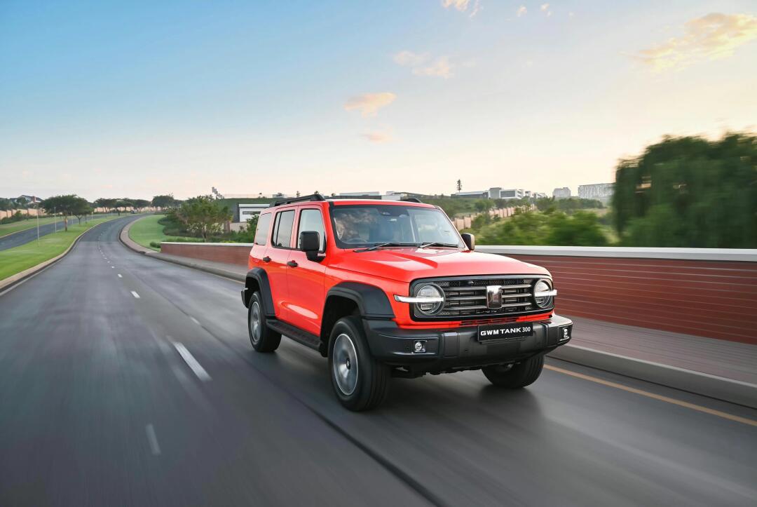 每天认识一辆车|国产硬派越野坦克300