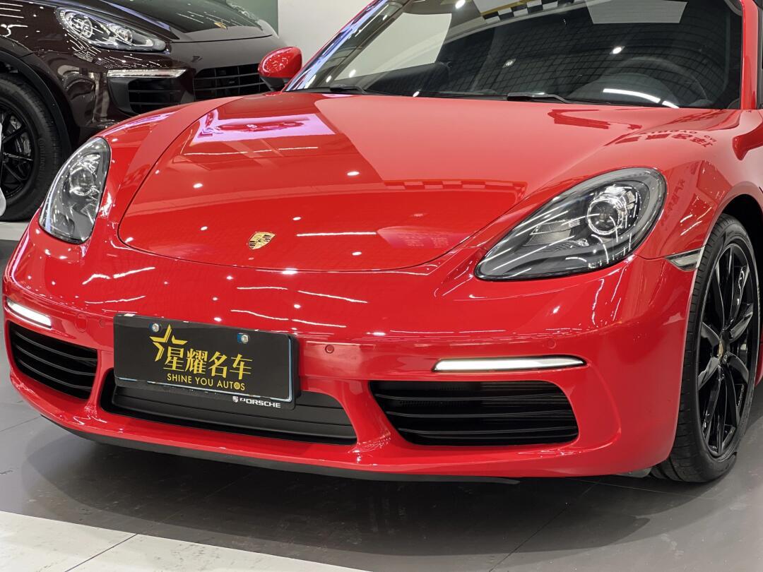 30出头开走保时捷718 boxster?