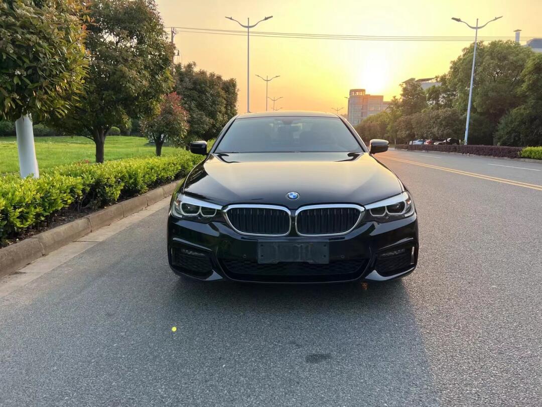 19年1月宝马530li,m运动,2.0t排量,7.7万公里,全景天窗,后排座椅
