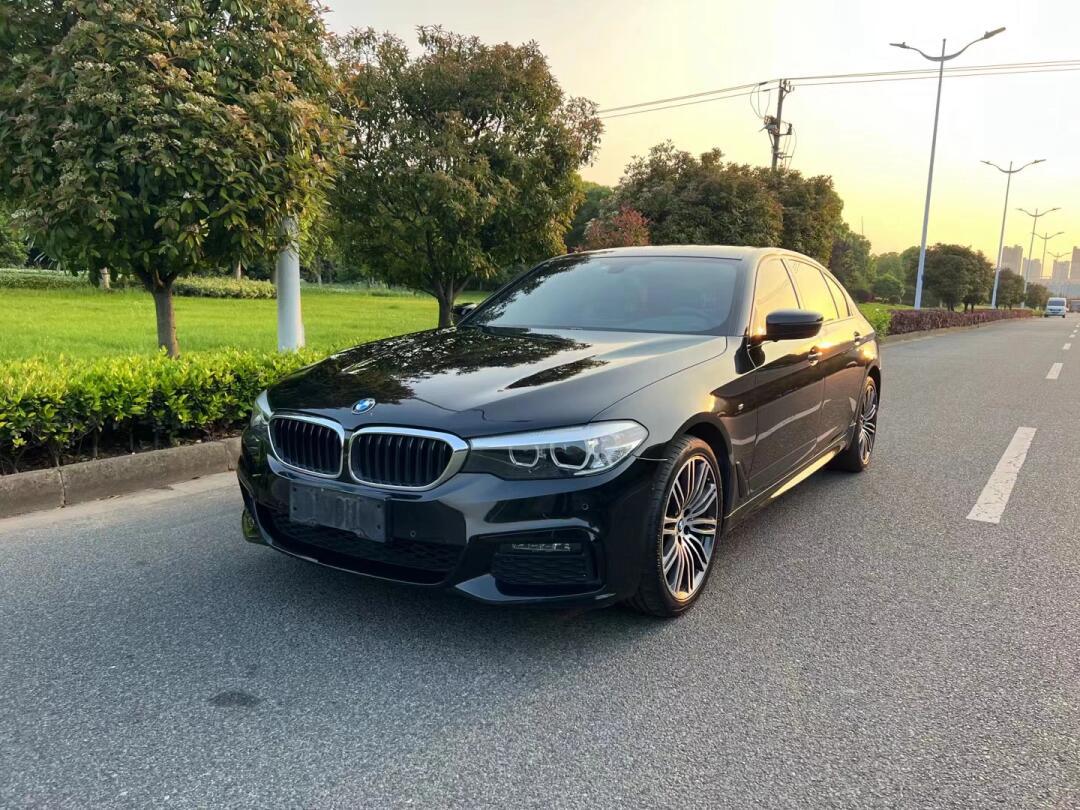 19年1月宝马530li,m运动,2.0t排量,7.7万公里,全景天窗,后排座椅