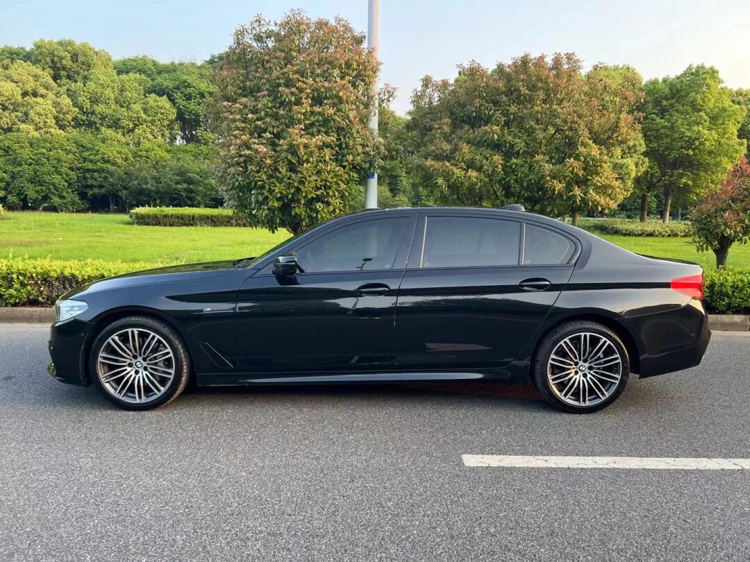 19年1月宝马530li,m运动,2.0t排量,7.7万公里,全景天窗,后排座椅