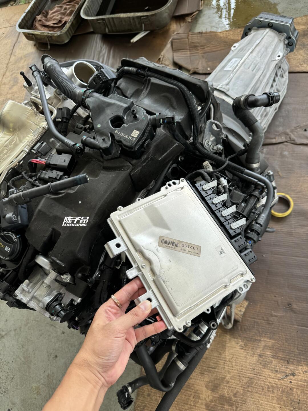 想不想看奔驰新c260l的发动机是啥样