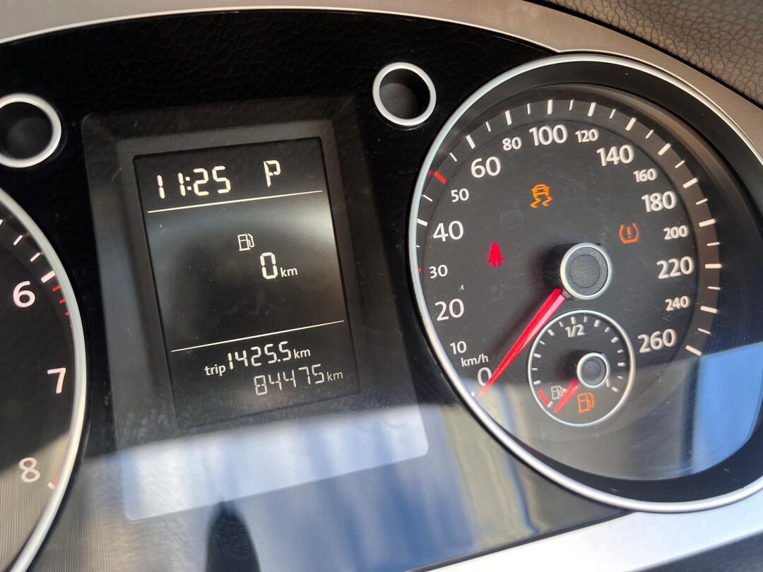 汽车胎压故障灯亮一招搞定