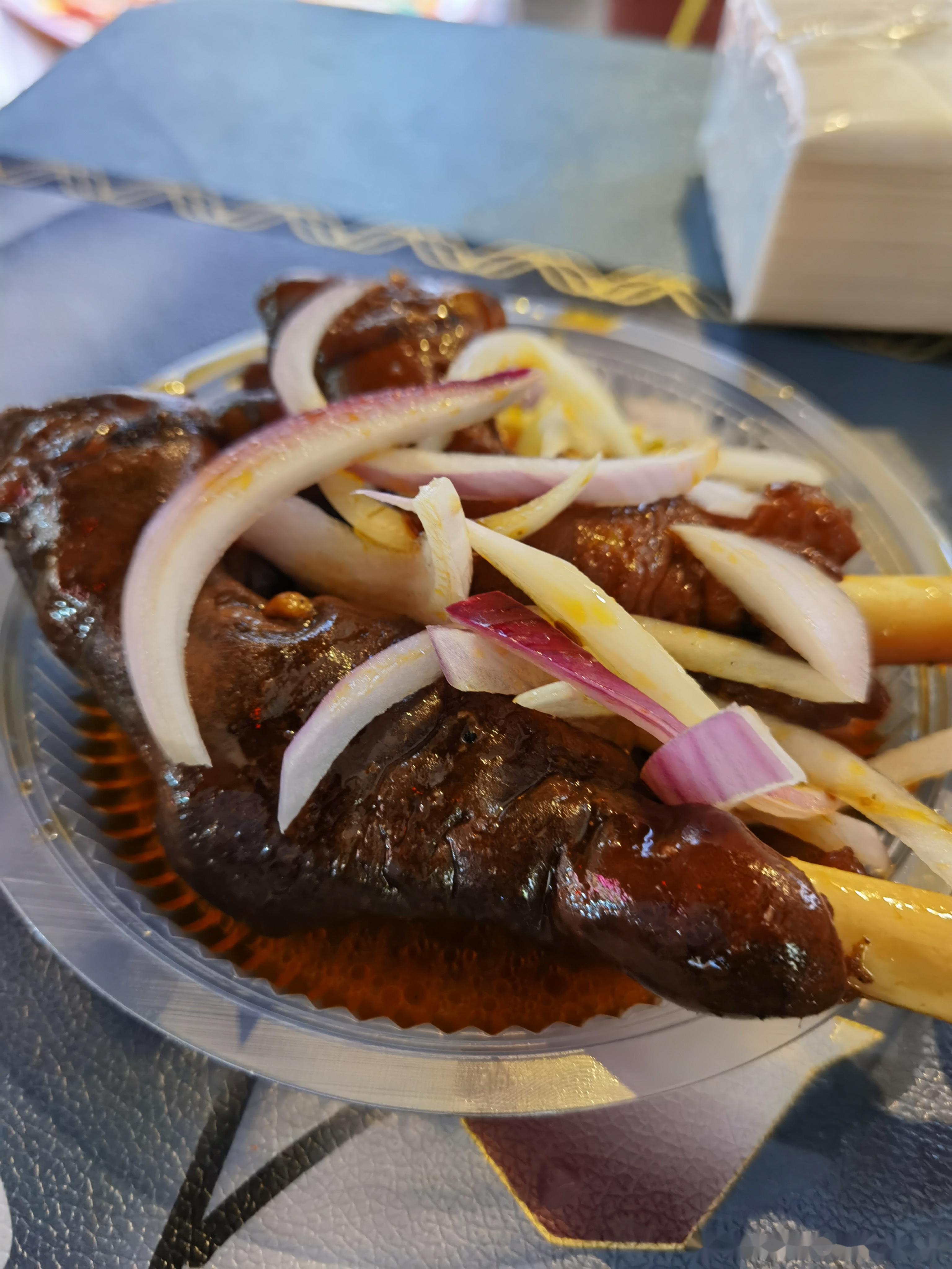 时隔三年重返新疆,坐着捷豹f-pace来吃个夜宵