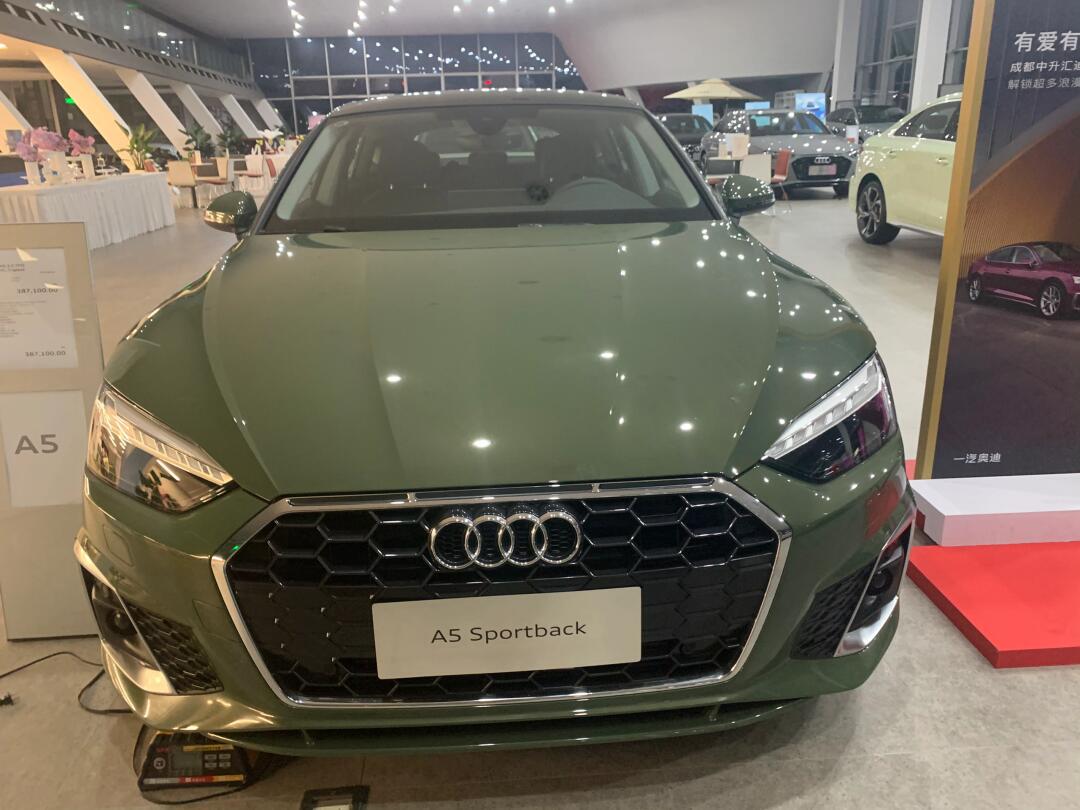 奥迪a5颜值巅峰!只要28w多斩女又斩男999999