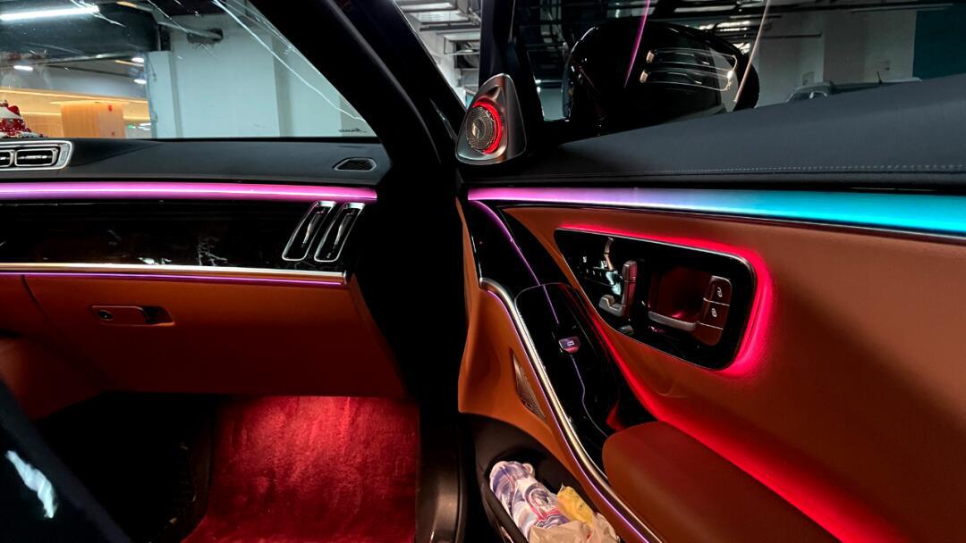 奔驰s400加装主动氛围灯,4d旋转高音