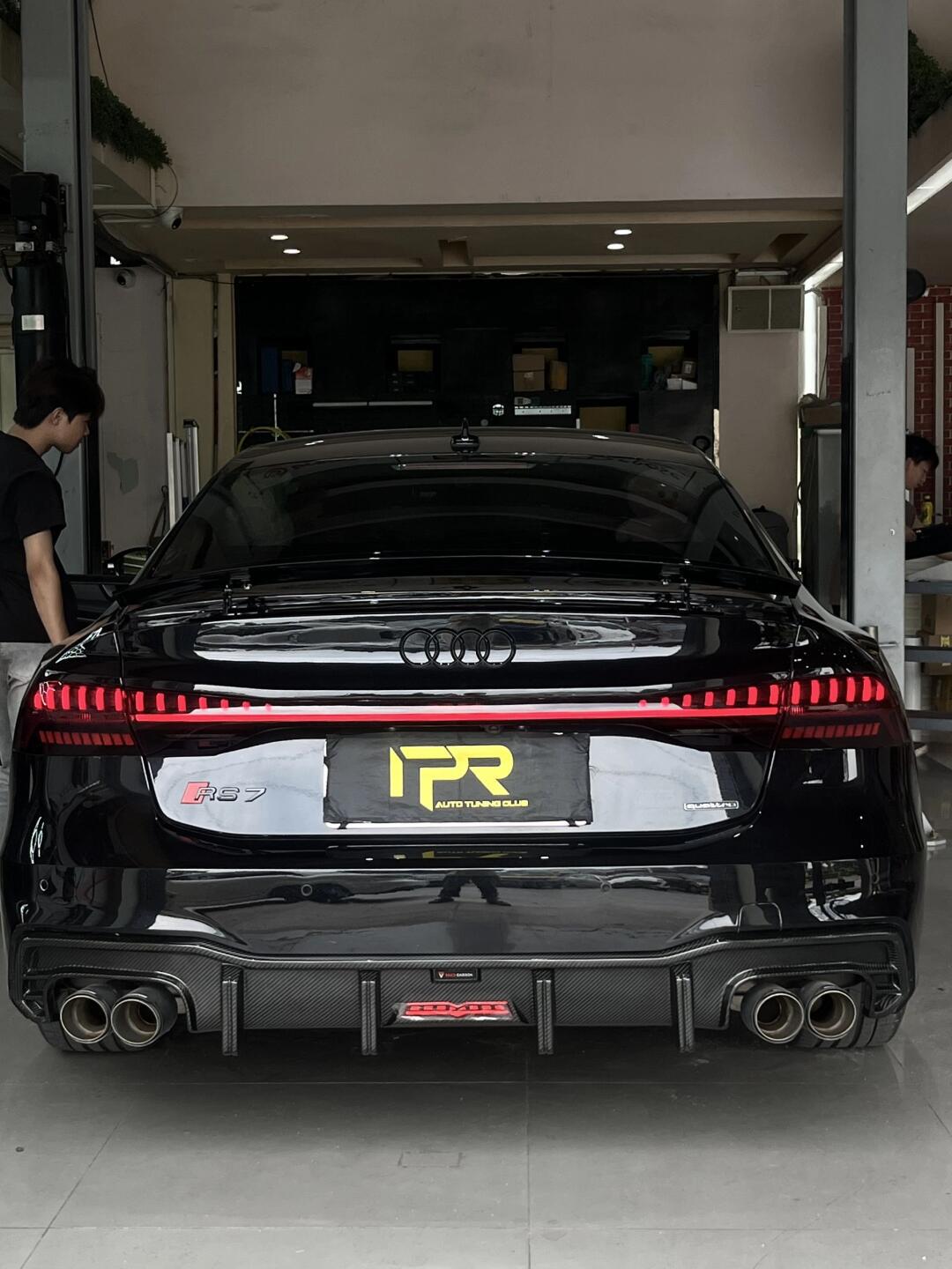 奥迪a7l 升降尾翼,碳纤维尾唇_奥迪a6社区_易车社区