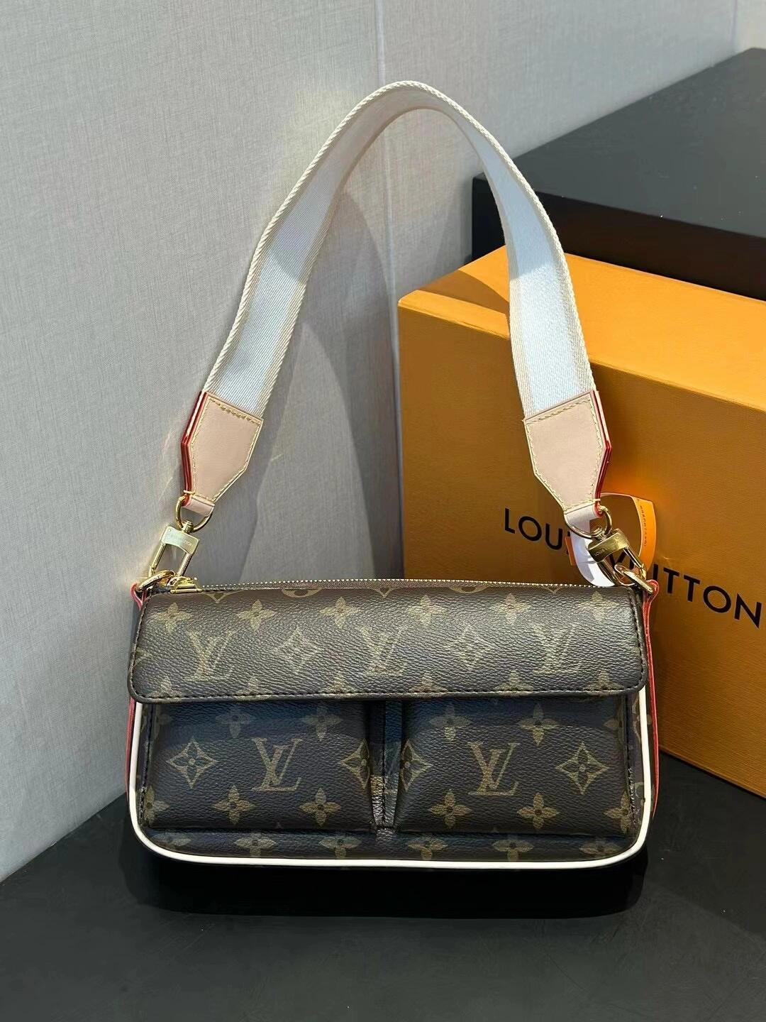 超美的爆款lv包包来了~ 双口袋骆驼设计97