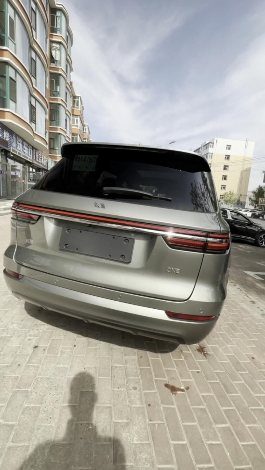 在21年的时候买车开始关注的理想one后来因为对新能源汽车的不了解没