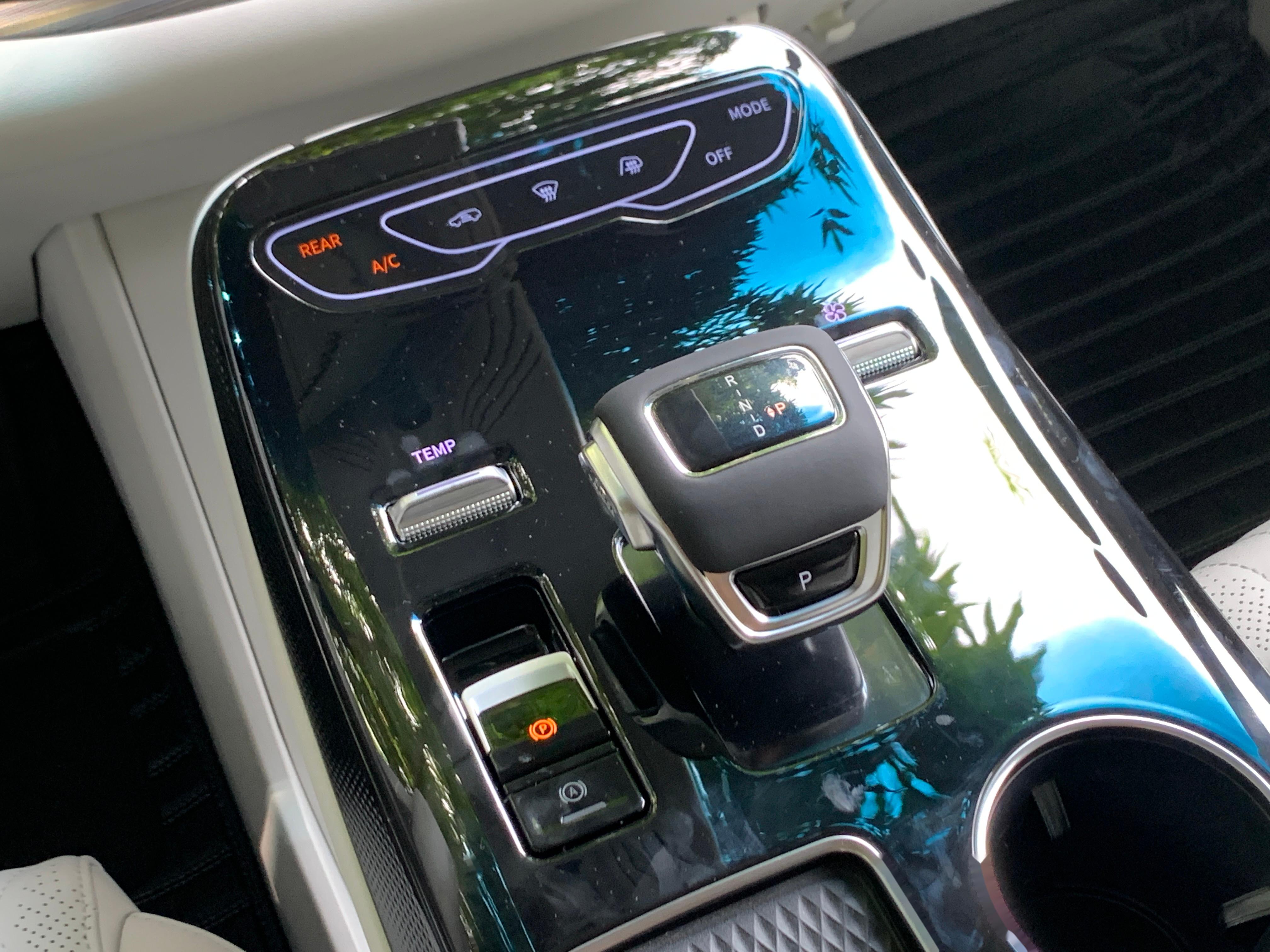 当前位置:>易车>社区>风行星海v9社区>【试驾东风风行星海v9:第三排可