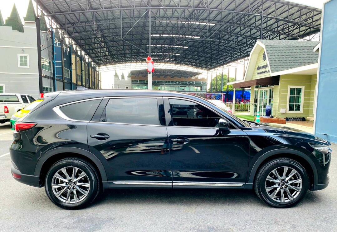 9593曼谷实体二手车行 29年马自达cx8顶配