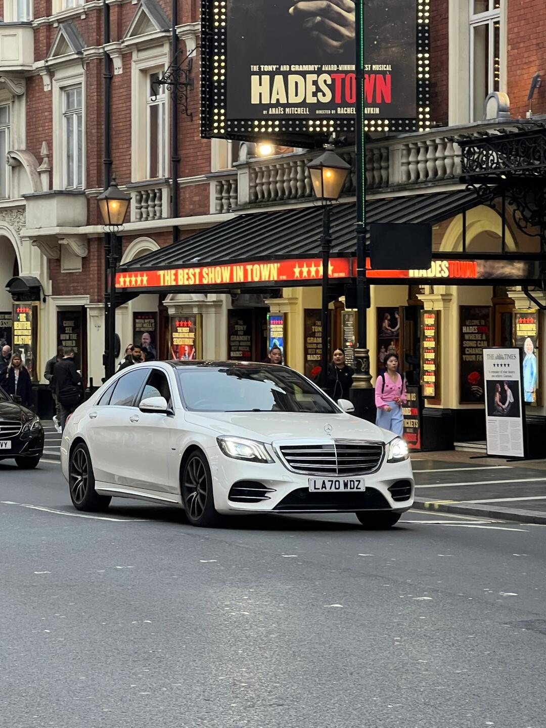 英国9297街头 ‖ 配色鲜艳的奔驰s级_迈巴赫s级社区_易车社区