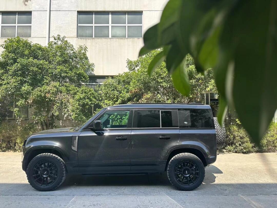 路虎卫士,落地升级rotiform轮毂
