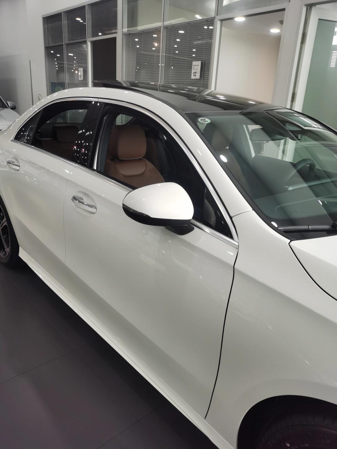 奔驰a200l白外棕内长库现车空间大好价五月