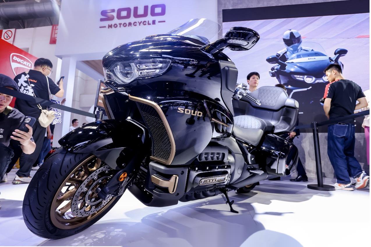 今天,2024北京国际摩托车展览会在北京举办,各家摩托车厂商都推出了