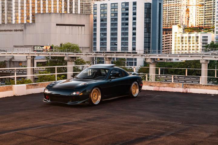 mazda rx-7 马自达如果复刻生产rx-7会不会大卖? 分辨率:6000