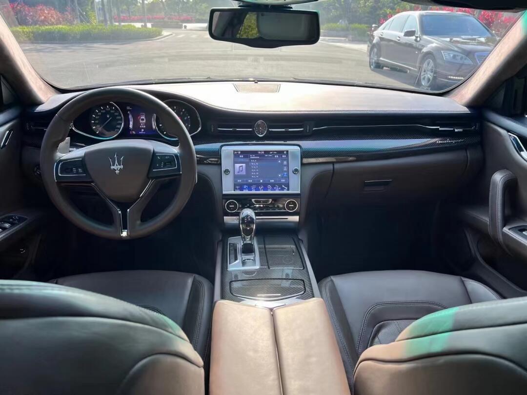 14年玛莎拉蒂总裁,3.0t,选装原厂四座15万