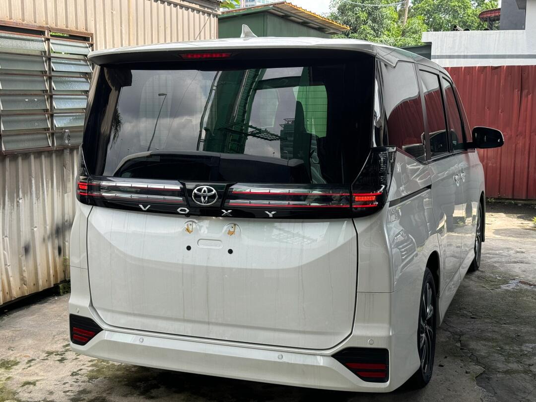 98902023 toyota voxy s-z 迷你威尔法8215