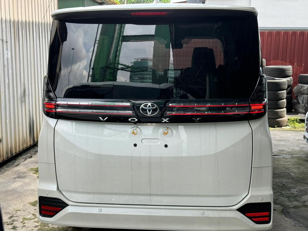 98902023 toyota voxy s-z 迷你威尔法8215